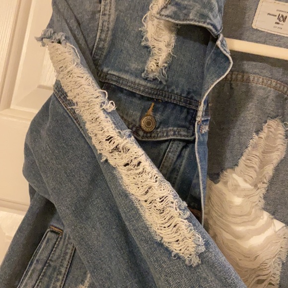 Distressed denim jean jacket - Picture 8 of 9